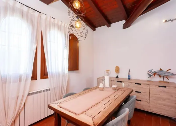 Апартаменты Monica Сан-Теодоро